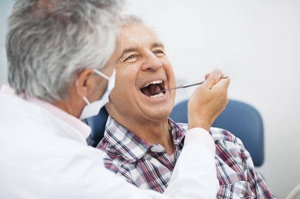 trồng răng implant trả góp tại Viva Clinic